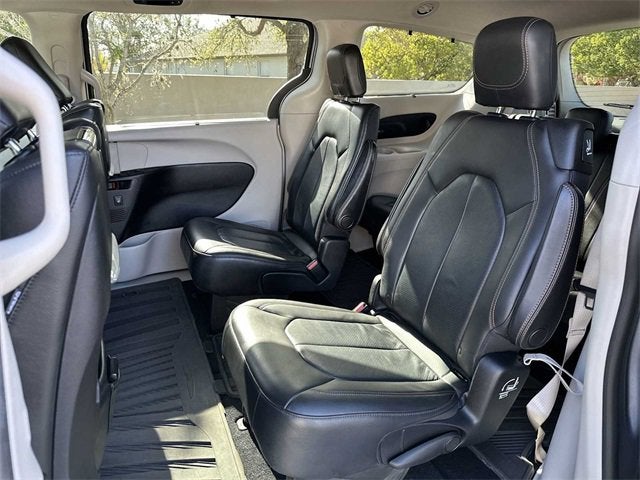 Chrysler Pacifica Touring L Plus 2020