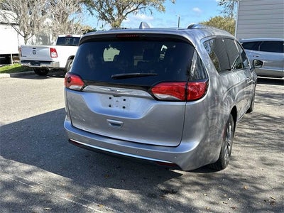 Chrysler Pacifica Touring L Plus 2020