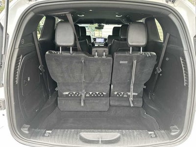 Chrysler Pacifica Hybrid S 2024 con paquete de diseño