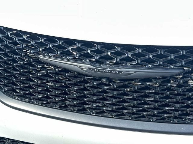 Chrysler Pacifica Limited AWD 2023