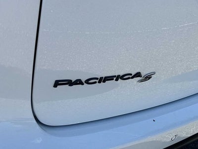 Chrysler Pacifica Limited AWD 2023