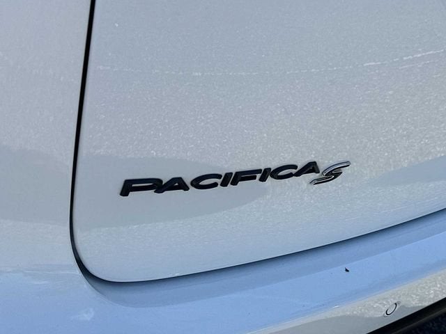 Chrysler Pacifica Limited AWD 2023