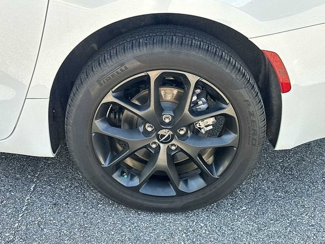 Chrysler Pacifica Limited AWD 2023