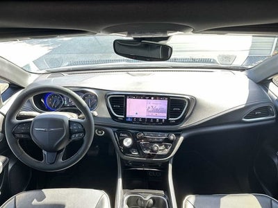 Chrysler Pacifica Limited AWD 2023