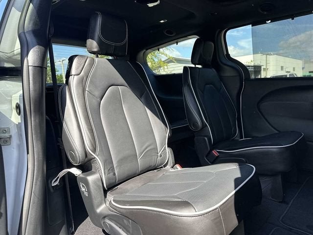 Chrysler Pacifica Limited AWD 2023
