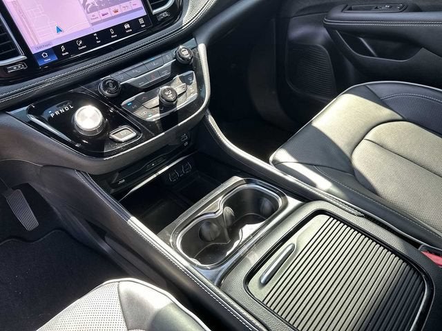 Chrysler Pacifica Limited AWD 2023