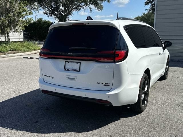 Chrysler Pacifica Limited AWD 2023