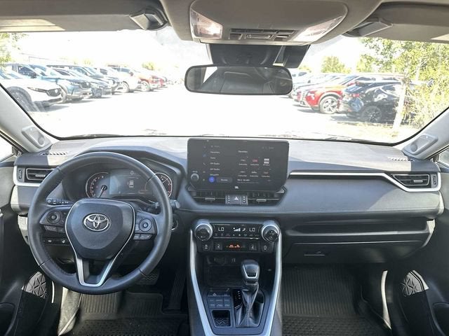 Toyota RAV4 XLE Premium 2024