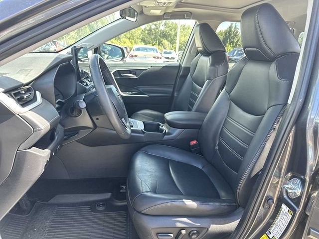 Toyota RAV4 XLE Premium 2024