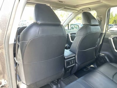 Toyota RAV4 XLE Premium 2024