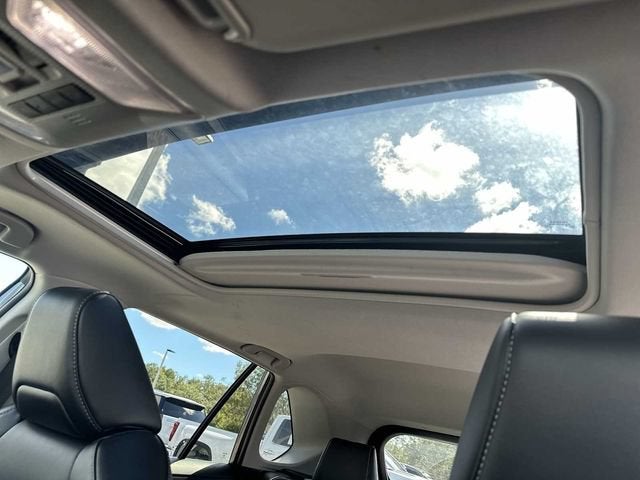 Toyota RAV4 XLE Premium 2024