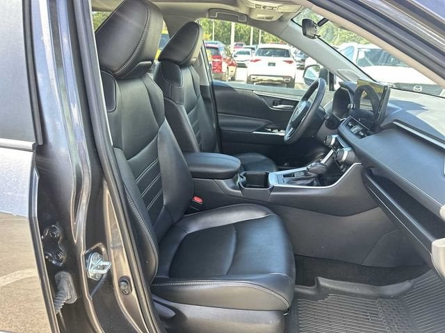 Toyota RAV4 XLE Premium 2024