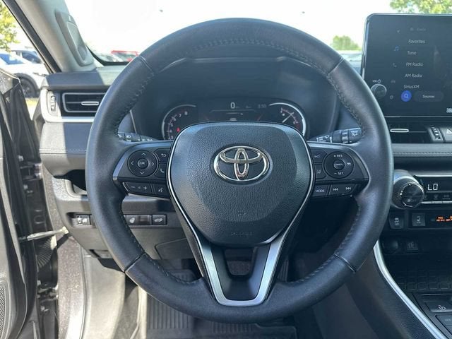 Toyota RAV4 XLE Premium 2024