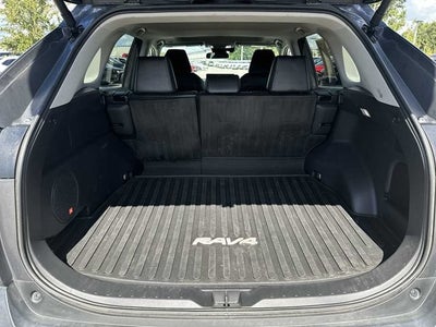 Toyota RAV4 XLE Premium 2024