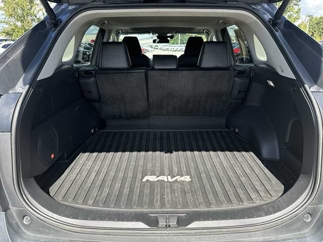 Toyota RAV4 XLE Premium 2024