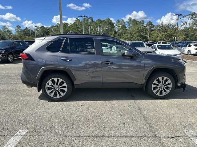 Toyota RAV4 XLE Premium 2024