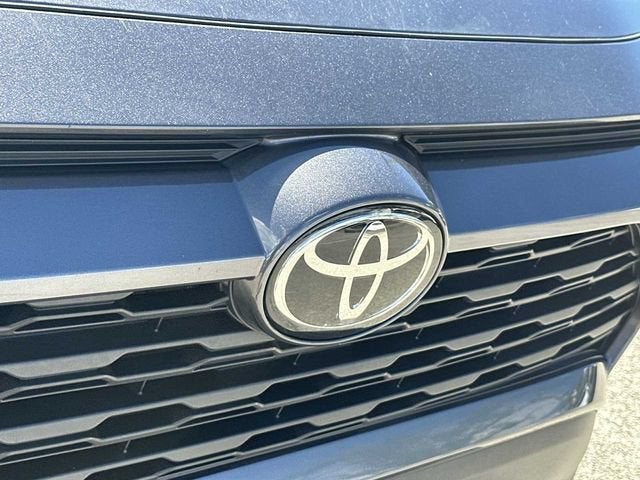 Toyota RAV4 XLE Premium 2024