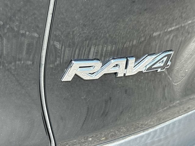 Toyota RAV4 XLE 2023