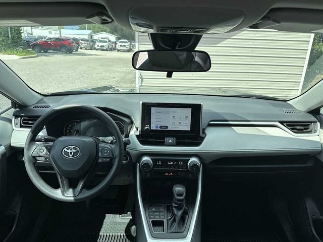 Toyota RAV4 XLE 2023