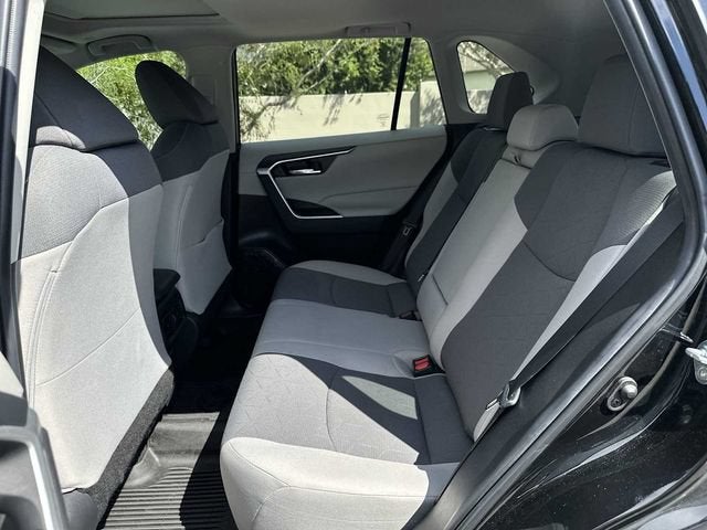 Toyota RAV4 XLE 2023