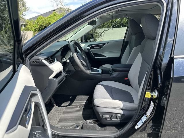 Toyota RAV4 XLE 2023