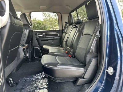 RAM 3500 Laramie Crew Cab 4x4 de 2024 con caja de 1,93 m
