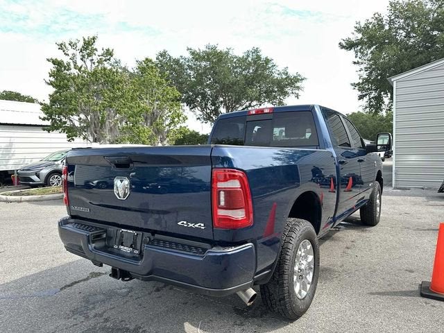 RAM 3500 Laramie Crew Cab 4x4 de 2024 con caja de 1,93 m