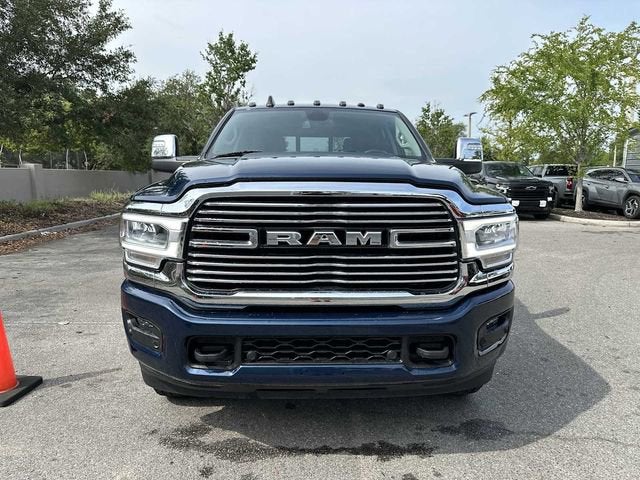 RAM 3500 Laramie Crew Cab 4x4 de 2024 con caja de 1,93 m