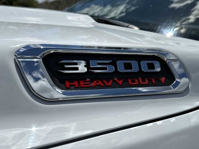 RAM 3500 Big Horn de 2024, cabina doble, tracción 4x4 y caja de 2,4 m