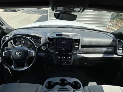 RAM 3500 Big Horn de 2024, cabina doble, tracción 4x4 y caja de 2,4 m