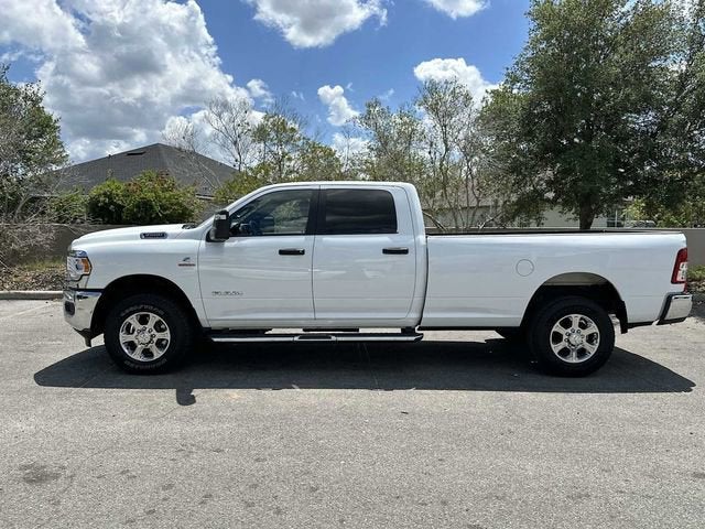 RAM 3500 Big Horn de 2024, cabina doble, tracción 4x4 y caja de 2,4 m