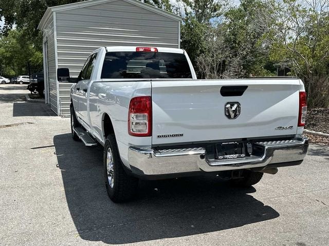 RAM 3500 Big Horn de 2024, cabina doble, tracción 4x4 y caja de 2,4 m