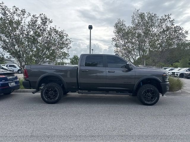 RAM 2500 Power Wagon Crew Cab 4x4 de 2025 con caja de 1,93 m