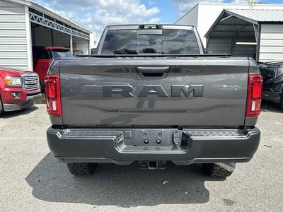 RAM 2500 Power Wagon Crew Cab 4x4 de 2025 con caja de 1,93 m