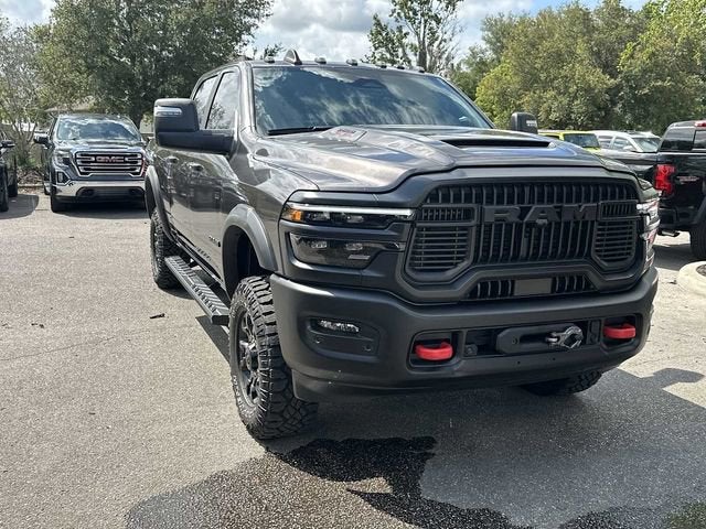 RAM 2500 Power Wagon Crew Cab 4x4 de 2025 con caja de 1,93 m
