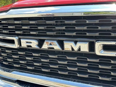 RAM 2500 Big Horn de 2024, cabina doble, tracción 4x4 y caja de 6'4"