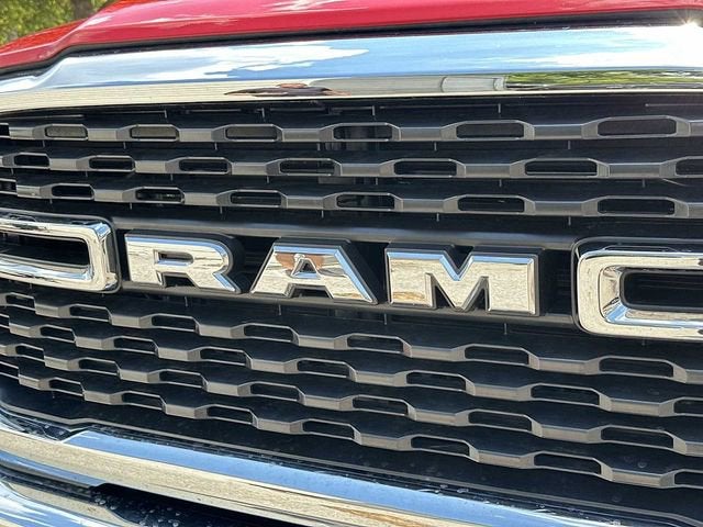 RAM 2500 Big Horn de 2024, cabina doble, tracción 4x4 y caja de 6'4"