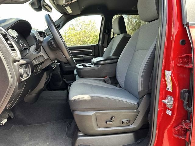 RAM 2500 Big Horn de 2024, cabina doble, tracción 4x4 y caja de 6'4"