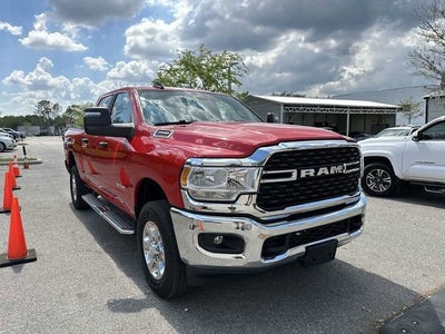 RAM 2500 Big Horn de 2024, cabina doble, tracción 4x4 y caja de 6'4"