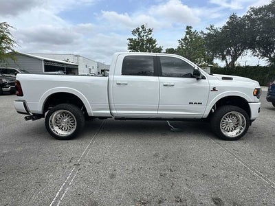 RAM 2500 Limited de 2022, cabina doble, tracción 4x4, caja de 1,93 m
