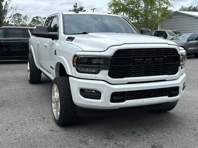 RAM 2500 Limited de 2022, cabina doble, tracción 4x4, caja de 1,93 m