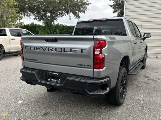 Chevrolet Silverado 1500 Custom Trail Boss 2026