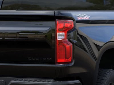 Chevrolet Silverado 1500 Custom Trail Boss 2026