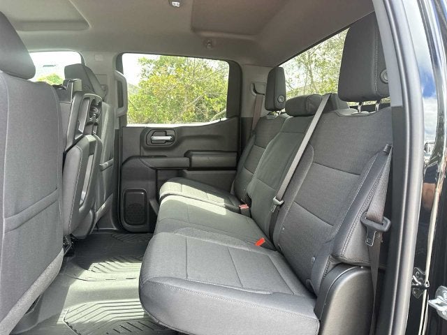 Chevrolet Silverado 1500 Custom Trail Boss 2026