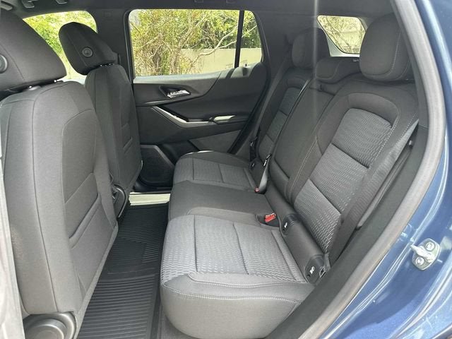 Chevrolet Equinox LT 2027