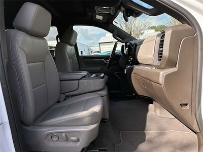 GMC Sierra 1500 SLT 2025