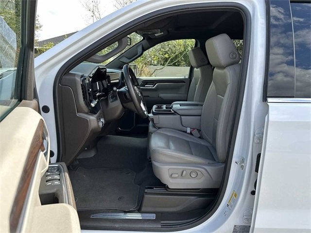 GMC Sierra 1500 SLT 2025