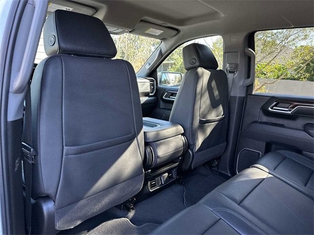 GMC Sierra 1500 SLT 2025