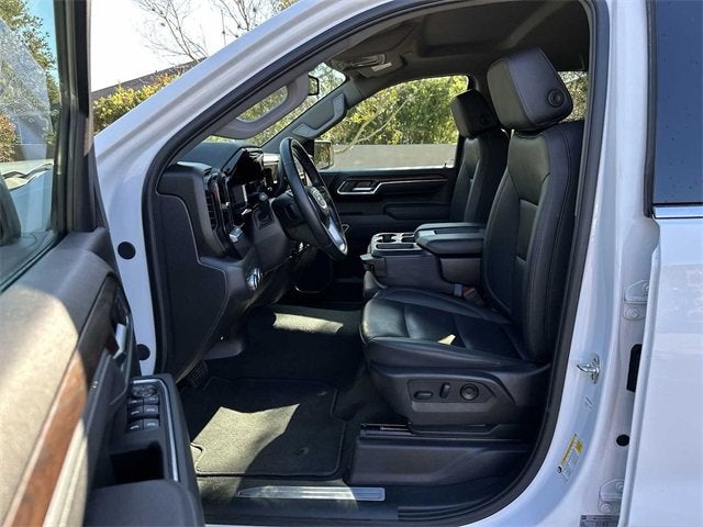 GMC Sierra 1500 SLT 2025