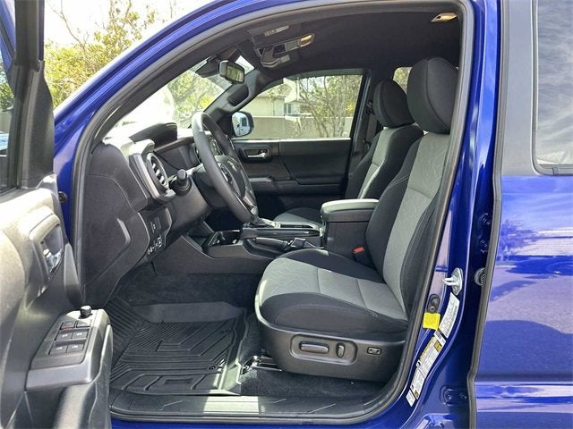 Toyota Tacoma 2WD SR5 2023